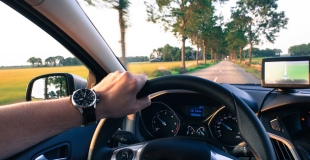 Combien coûte une voiture à l'année ? Utilisation, entretien, assurance, etc