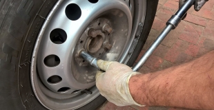 Changer une roue de voiture étape par étape !