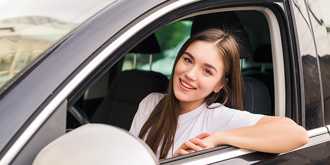 Leasing auto en LOA pour jeune conducteur : les conditions !