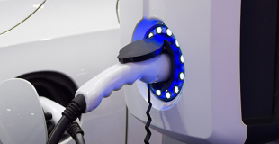 Pourquoi choisir une borne de recharge de 3,7 kW ? Quelle performance ? Quel coût ?