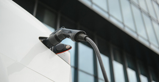 Flotte d'entreprise : comment choisir ses bornes de recharge ? Quel prix d'installation ?