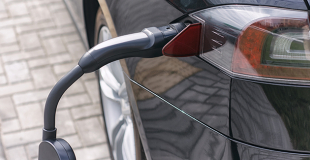Comment choisir sa prise renforcée pour recharger sa voiture électrique ?